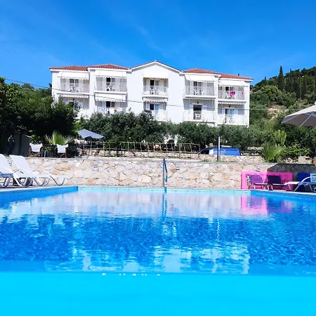 Oskars & 4* Lassi (Kefalonia)